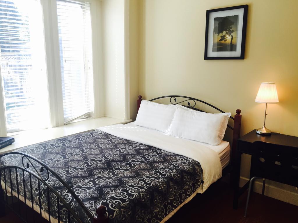 Imperial House Bed & Breakfast Burnaby Cameră foto